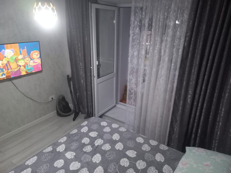 Продам двухкомнатную квартиру  в центре