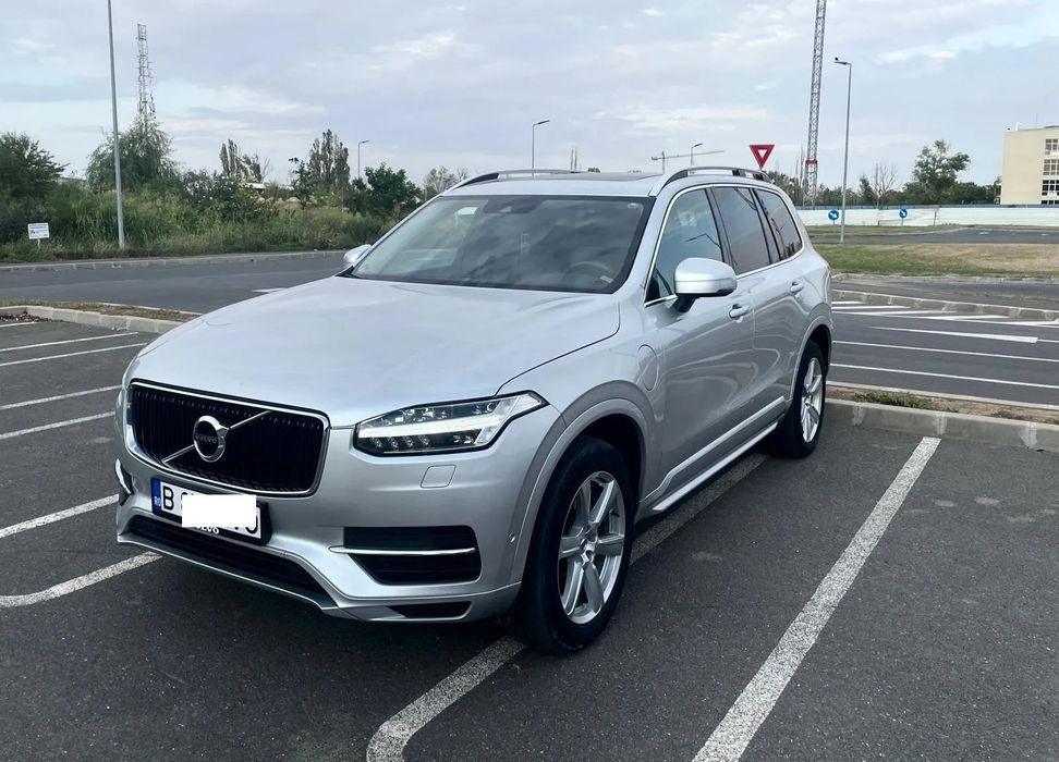 Volvo XC 90 T8 Hibrid Plug-in 4x4 Automatic 320CP 7 locuri LED Piele Pan