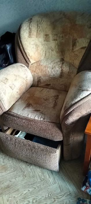 Диван с креслом  б/у