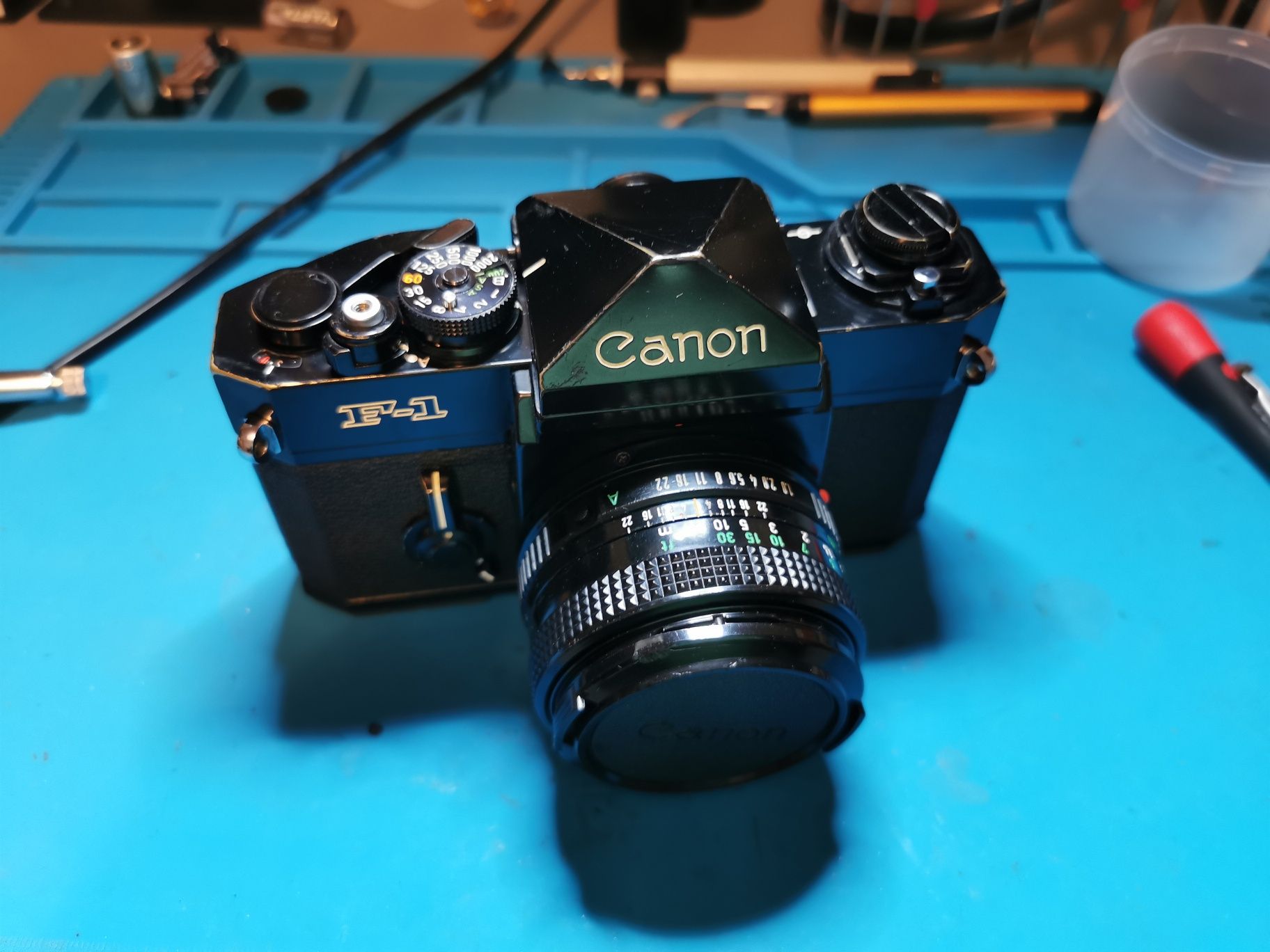 Canon F-1 + Canon 50mm f1.8  nFD