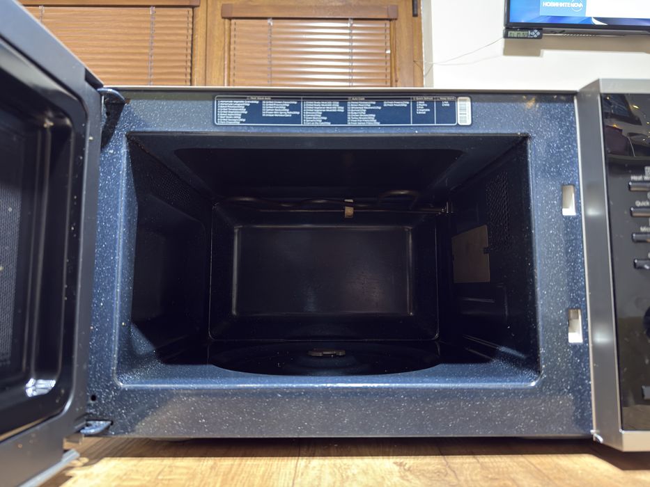 Микровълнова печка Samsung MG23K3575AS