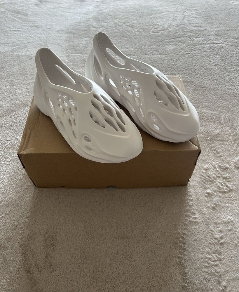 Yeezy foam runner