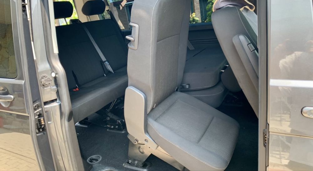 Volkswagen T6 Caravelle Comfortline 2.0 TDI 150 cp Cutie Automata DSG