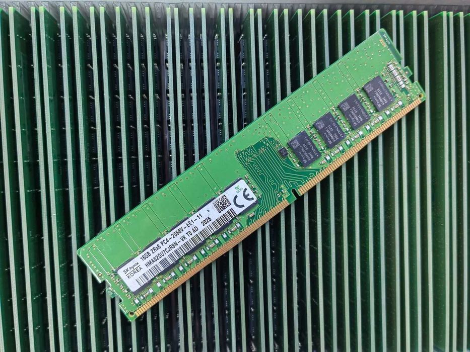 memorie RAM 16GB DDR4 2666 pentru AM4 sau Workstation