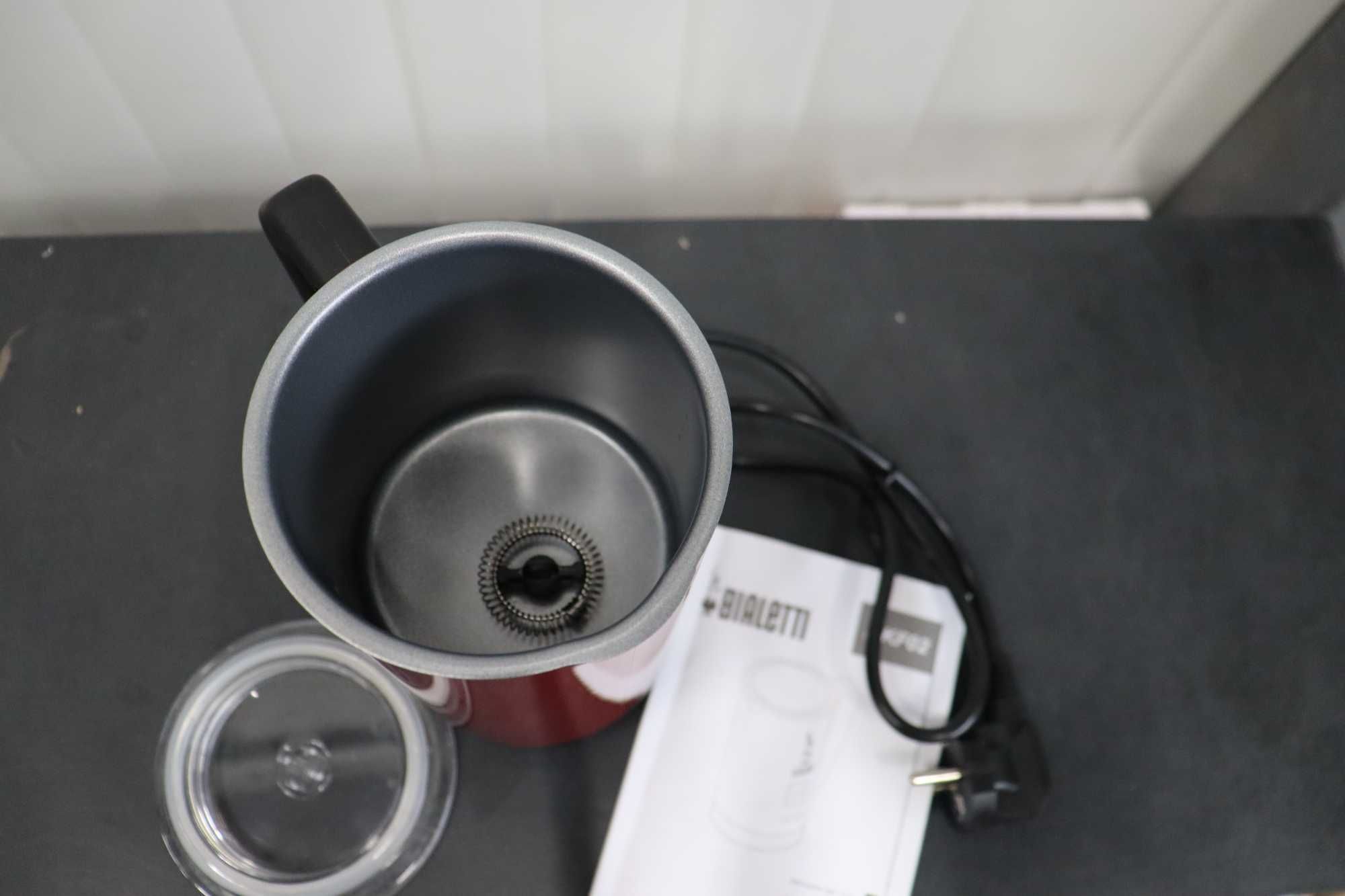 Пенообразувател за мляко Bialetti MKF02 Rosso