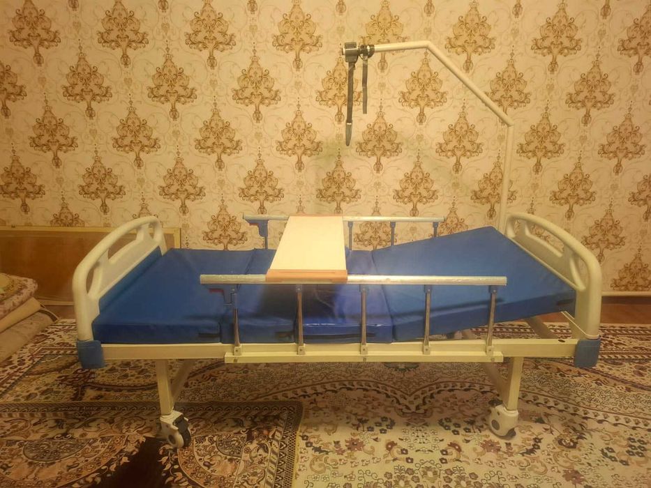 Кровать медицинская