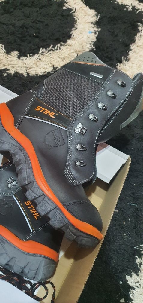 Bocanci forestier Stihl