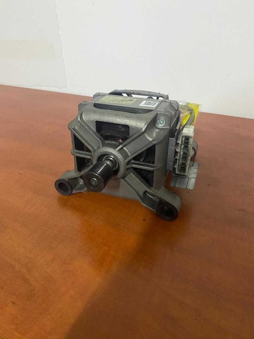Motor G&J pentru masina de spalat Samsung  diferite modele 9 pini