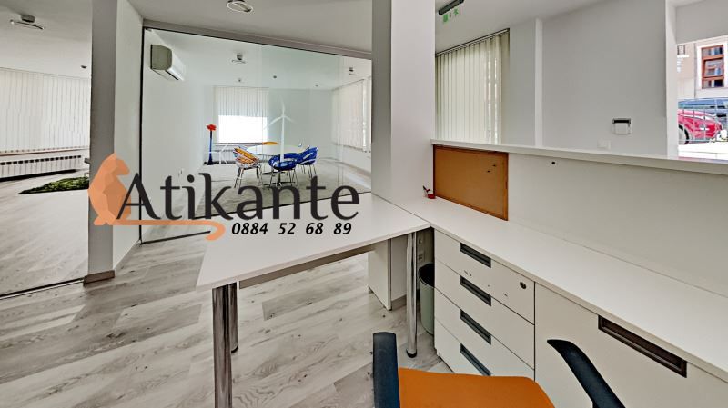 Продава се Офис в София, Лозенец - 252 кв.м за 4857 €/кв.м - Снимка #9
