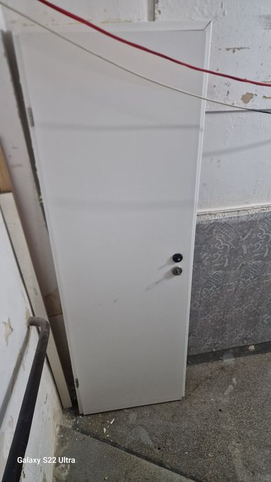 Ușa alba  buna  buna