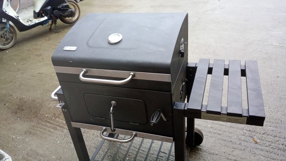 Vând grătar nou nu a fost folosit nici o data