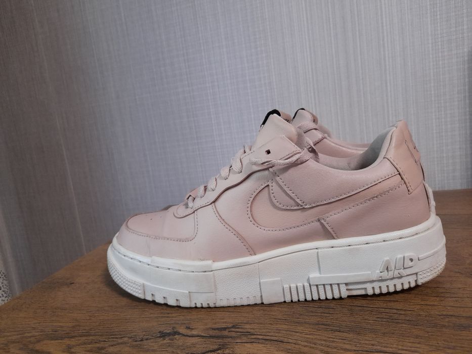 Nike Air force 1 кецове 39 номер.