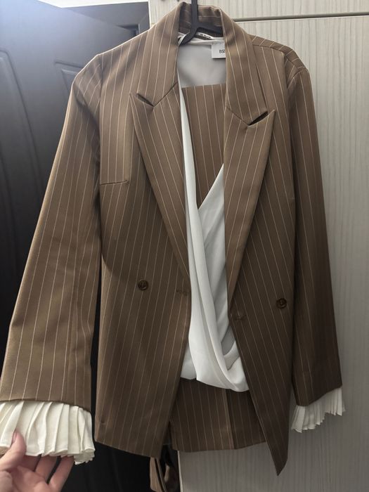 Cliche кафяв костюм само и панталон