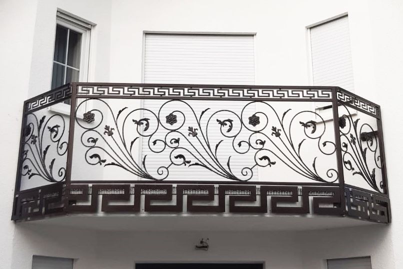 Balustrada fier forjat,balcoane,riflaje metalice,porti,jaluzele