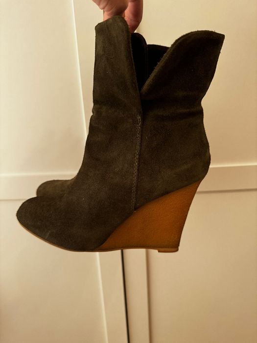 Ghete din piele-intoarsa cu platforma