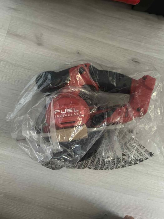 Акумулаторен ръчен циркуляр за метал Milwaukee M18FMCS-502X