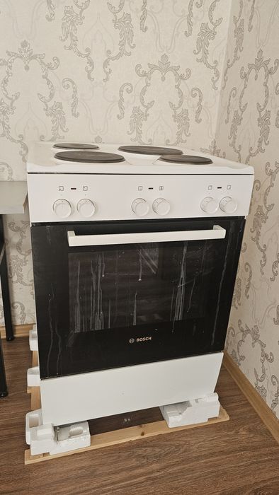 Плита электрическая Bosch HSA-420120Q