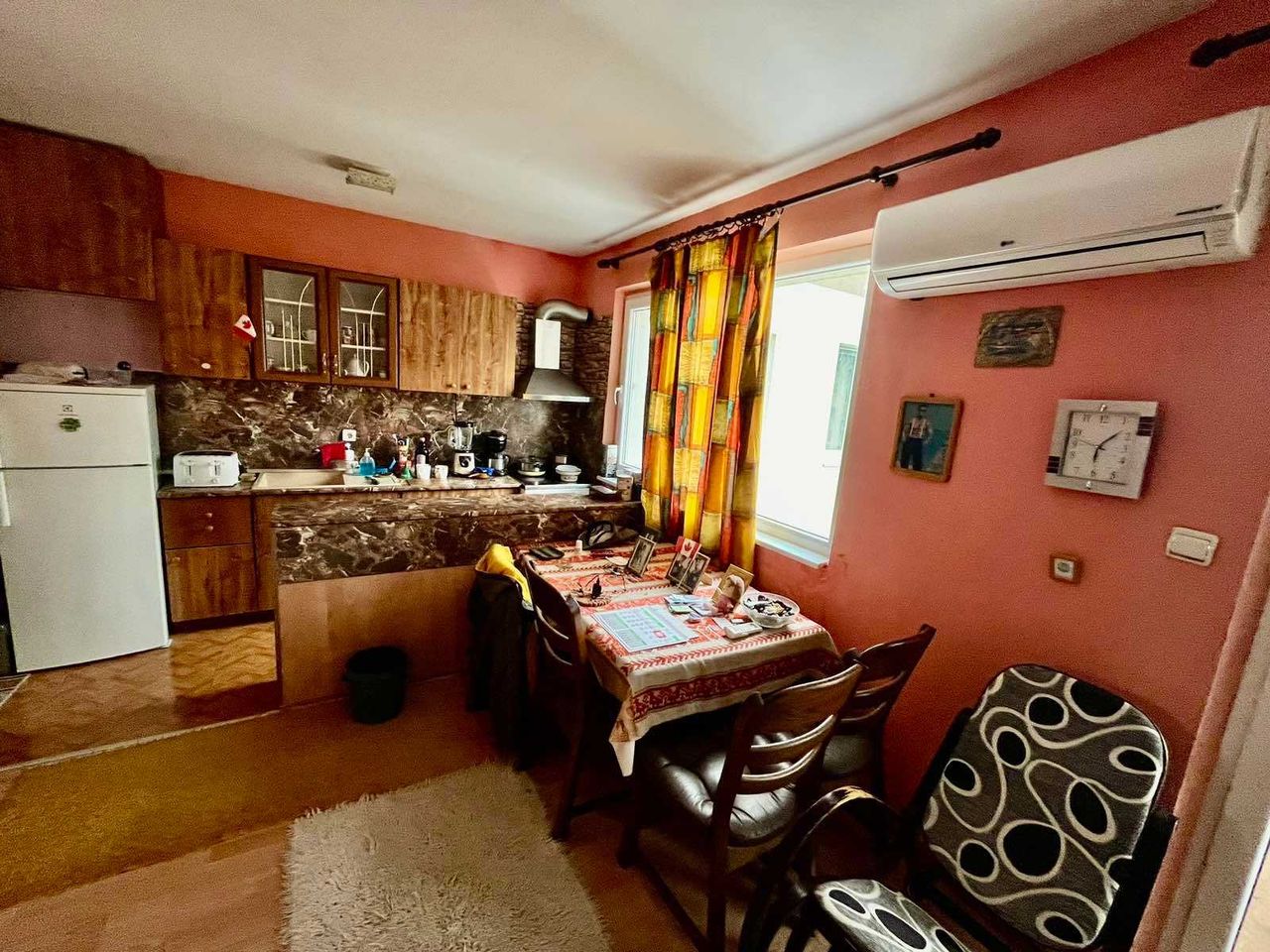 Продава се Четиристаен апартамент в Асеновград - 90 кв.м за 907 €/кв.м - Снимка #1
