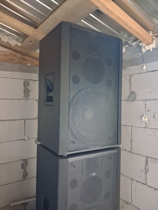 Sistem audio doi sateliti si un bas