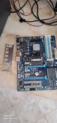 Vând Placa de Gaming  cu procesor fx 8120 octa core 3000Mhz