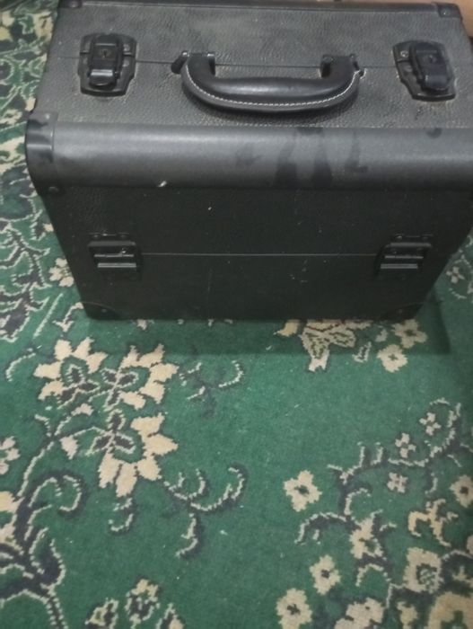 Продам чумадан . Для маникюра . Продам  не дорого