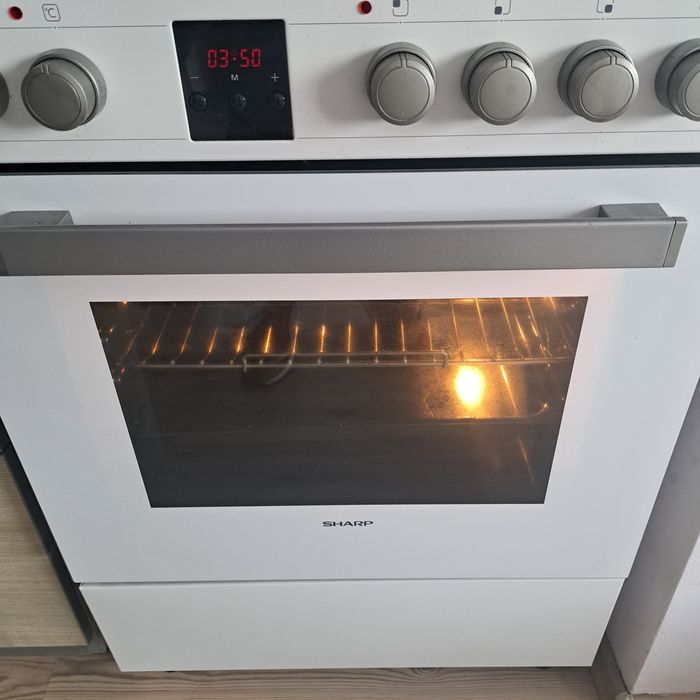 Фурна с котлони SHARP