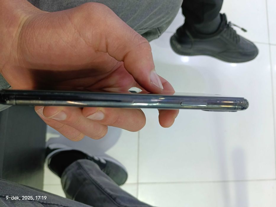 iPhone xs max sotiladi