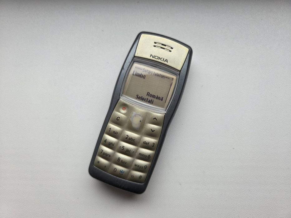 Nokia 1101 - telefon simplu cu butoane
