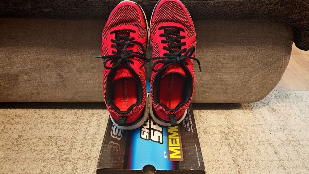 Adidasi Skechers rosu 41