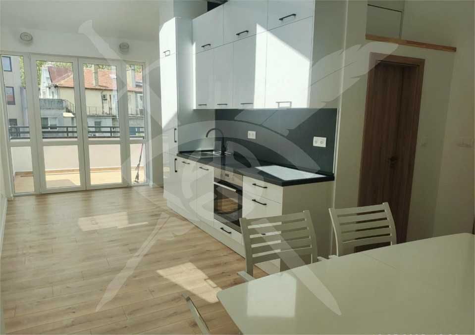 Четиристаен апартамент - Център - 180238