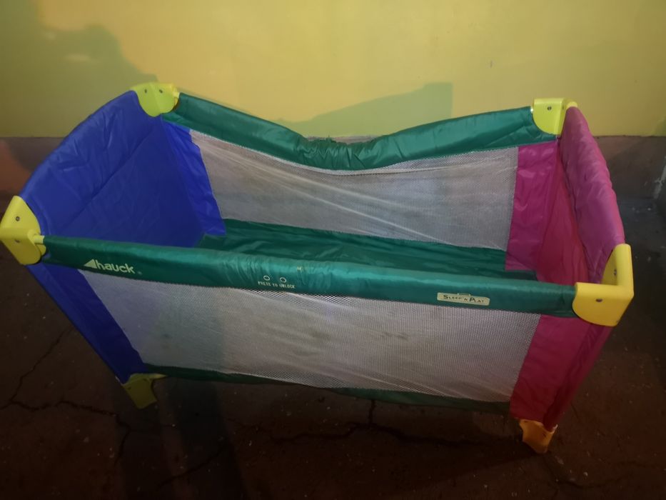 Pătuț bebe pliabil