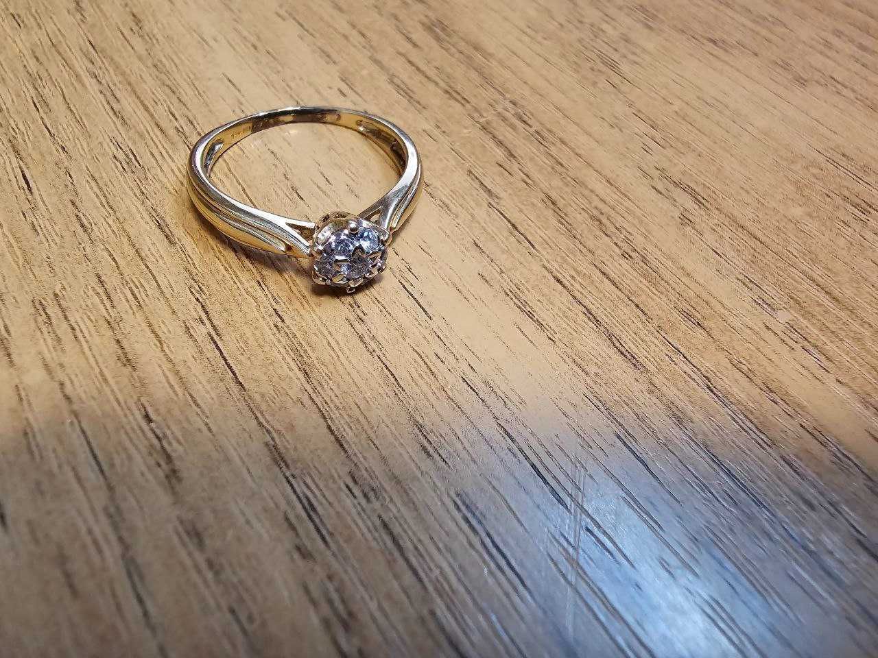 inel cu diamante 18k(amtikgemma)