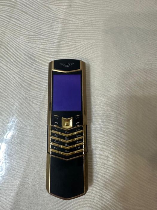 Vertu-22006 телефон