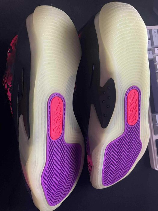 Продавам баскетболни обувки Air Jordan Zion 4 Low Galaxy