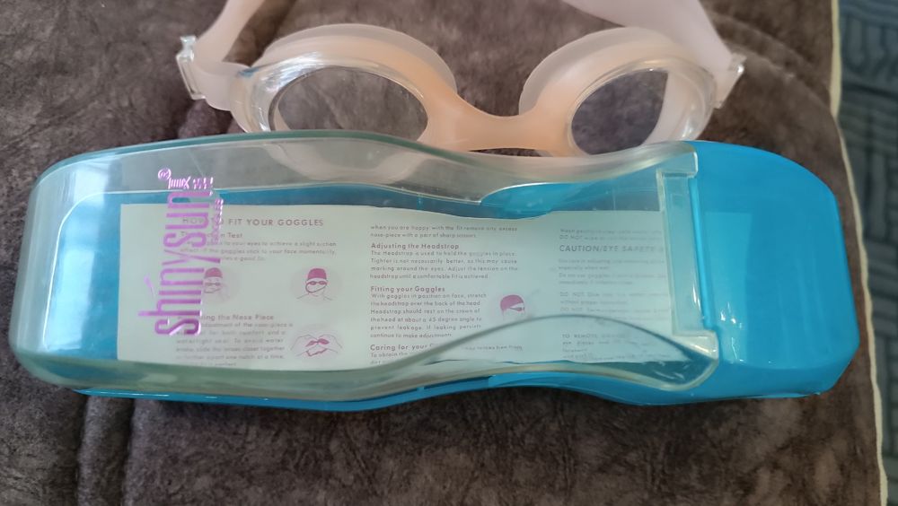 Очки для плавания