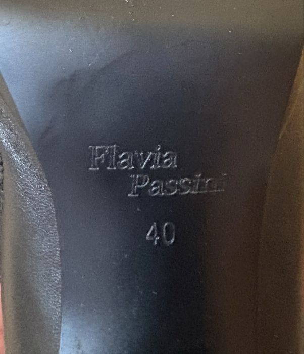Vand ghete Flavia Passini (40) impecabile