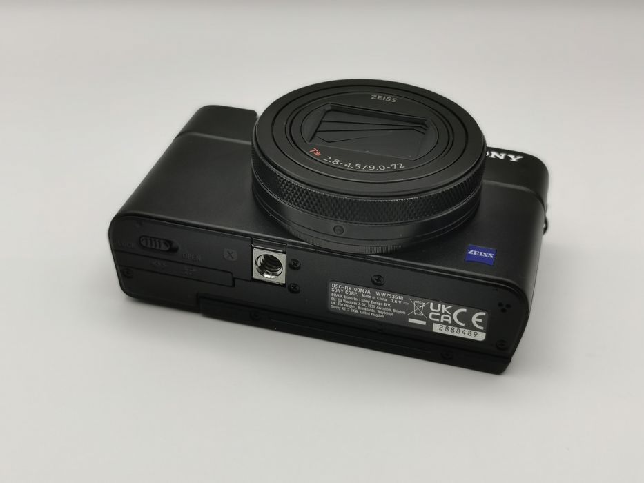 Nou full box camera compactă Sony rx100 VII + bonus