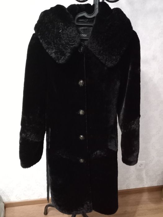 Мутоновая шуба в отличном состоянии!