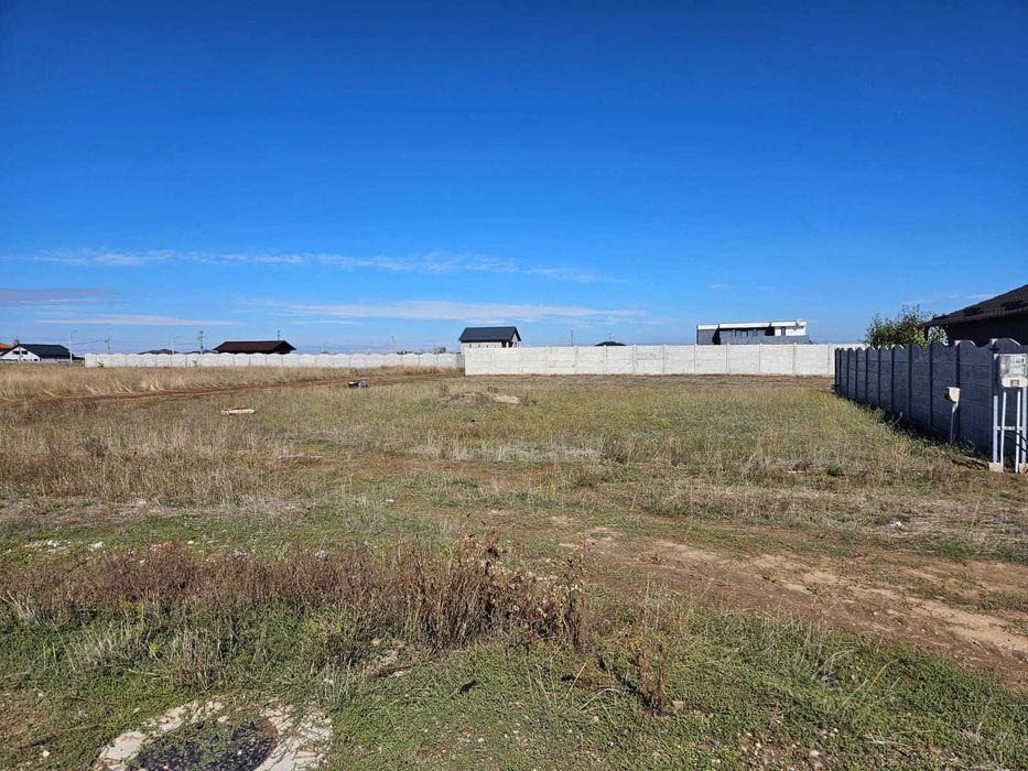 Teren intravilan AEROPORT - METRO. Utilitati, iluminat public!