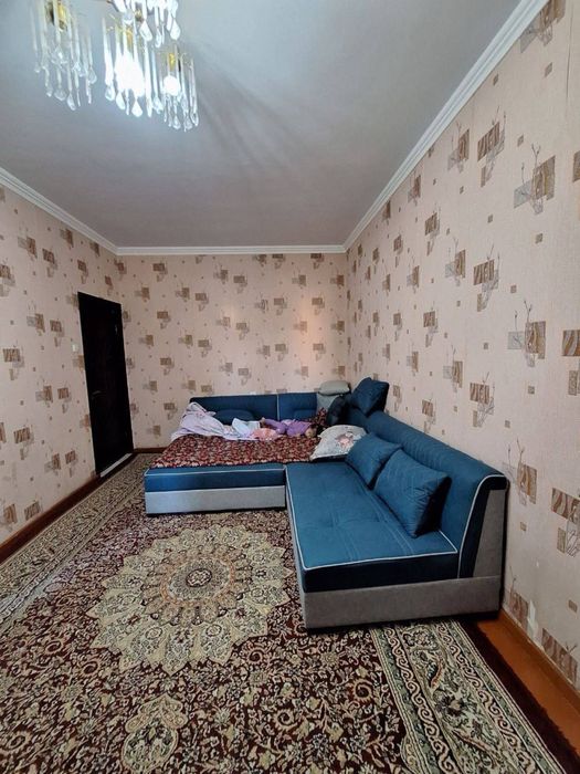 Kvartira sotiladi chilonzor 19 kvartalda 4/4/4 87 m2 remont bor