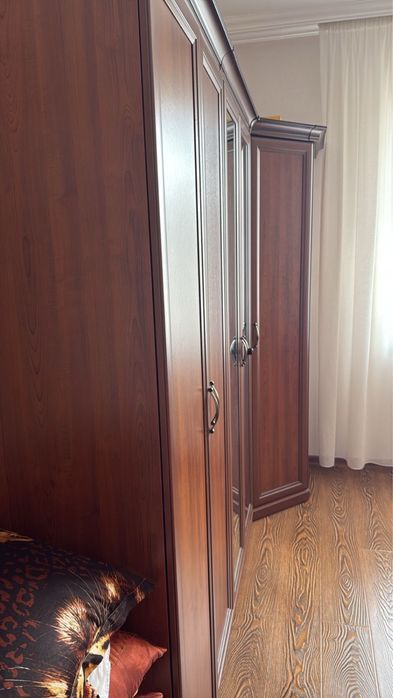 Срочно продам спальный гарнитур