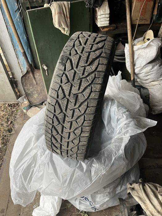 Резина зимняя 195/55 r16