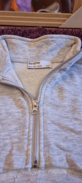 Сив суитчър "Bershka"