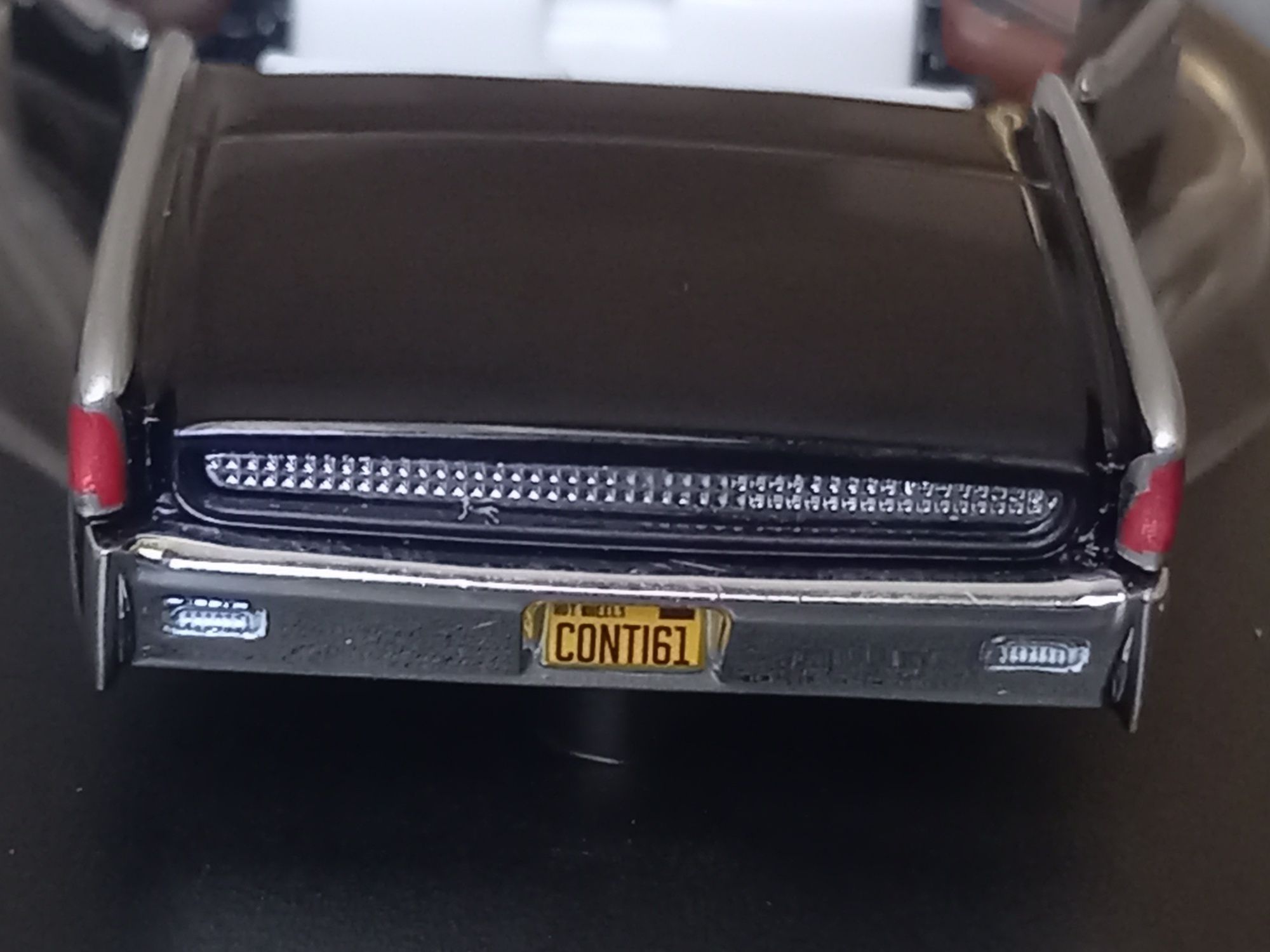 Lincoln Continental '61 - Hot wheels RLC - количка 1/64