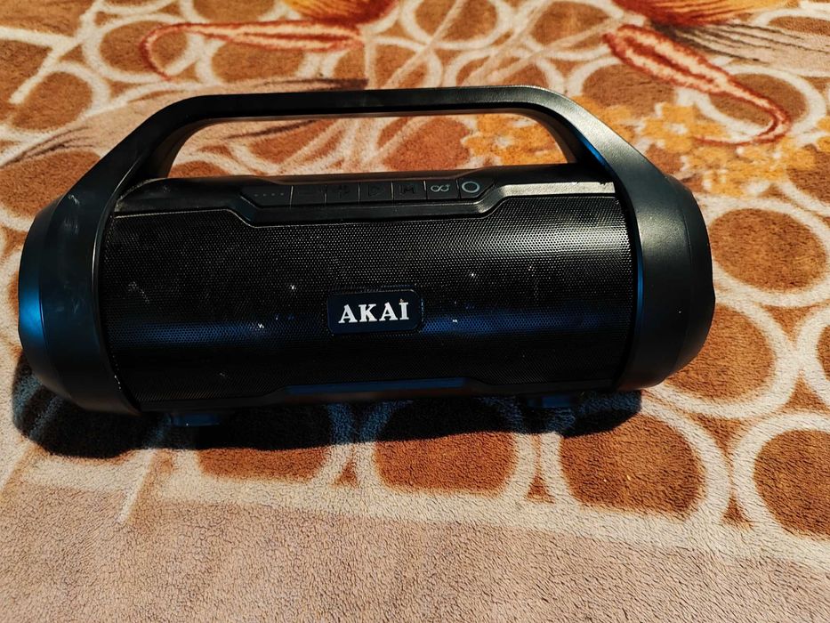 Boxă originală Akai