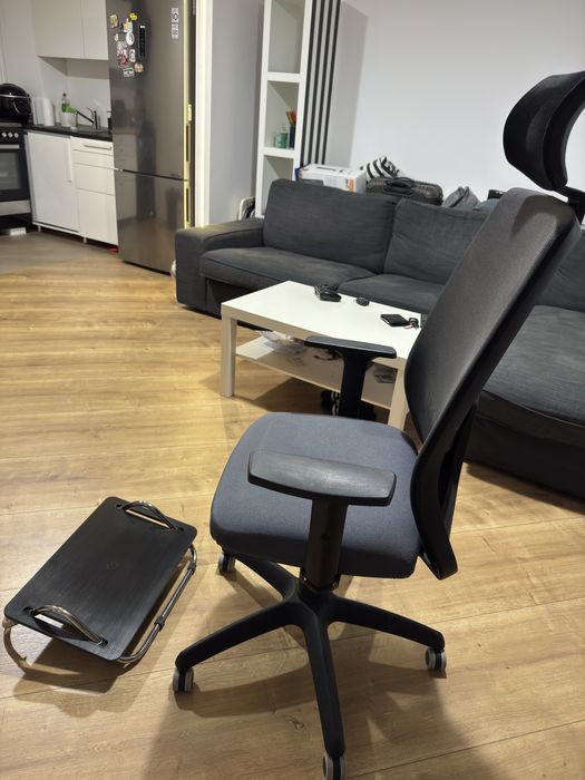 Scaun ergonomic Traffic Chairs + suport picioare Ikea Dagotto