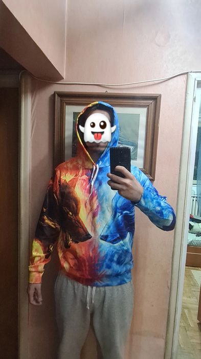 Hanorac cu 2 lupi 2 culori