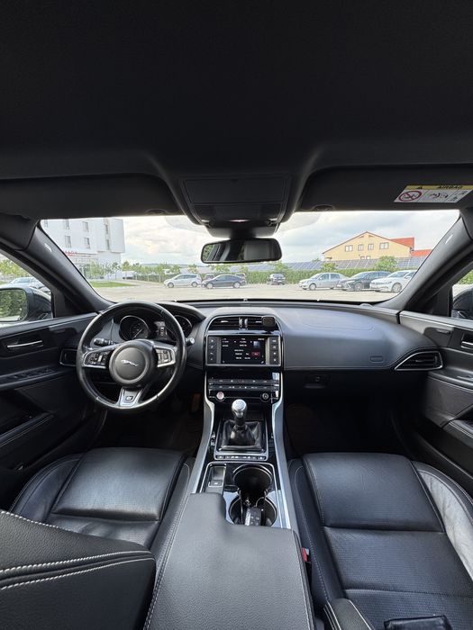 Jaguar XE 2016 20d