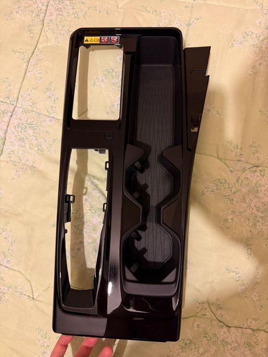 Консоль оригинал камри 80