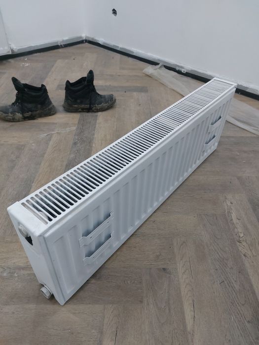 Продам металлический радиатор